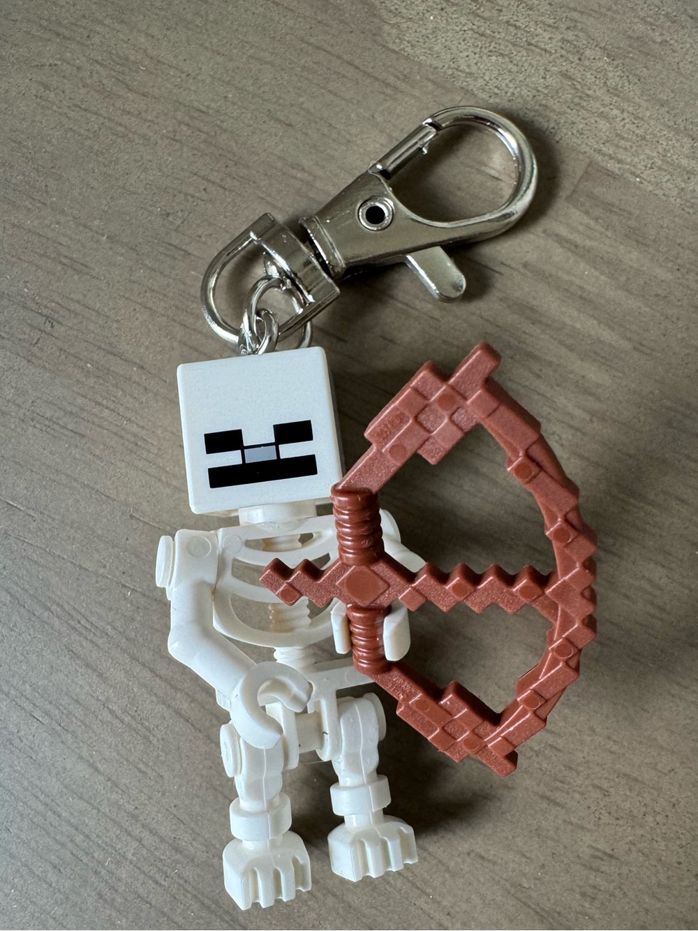 Minecraft Skeleton Minifigure Keychain - Picture 2 of 5